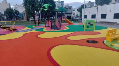 Pisos de Caucho Continuo: Seguridad, Estilo y Durabilidad para Tus Espacios